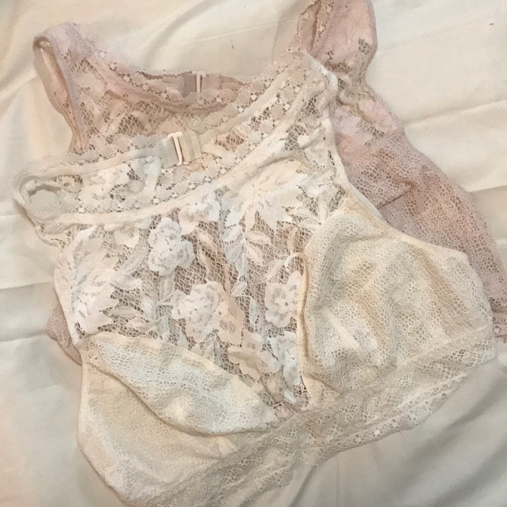 Medium lace high neck bralettes
